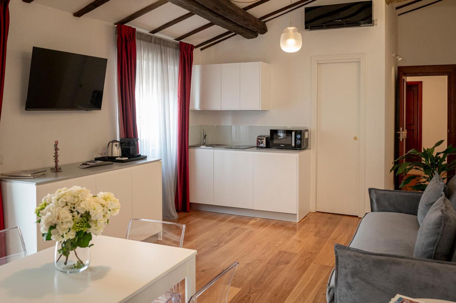 The Place Home Roma Esterno foto